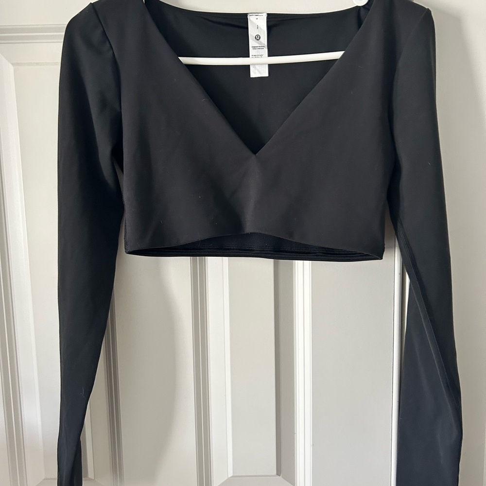 lululemon Black V-Neck Crop Top